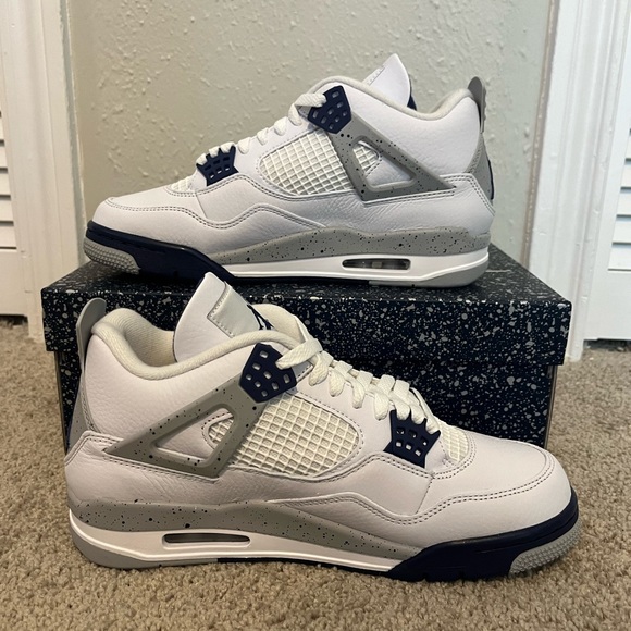 Jordan 4s